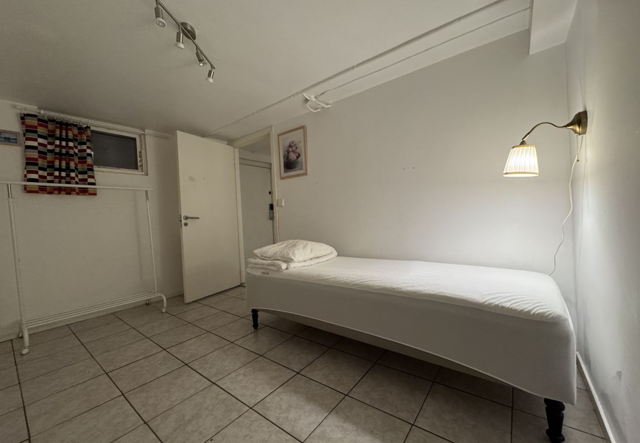 Stuga i Göteborg - Rymligt hus för arbetslag – 11 sovrum, 15 bäddar – Göteborg |SE08086