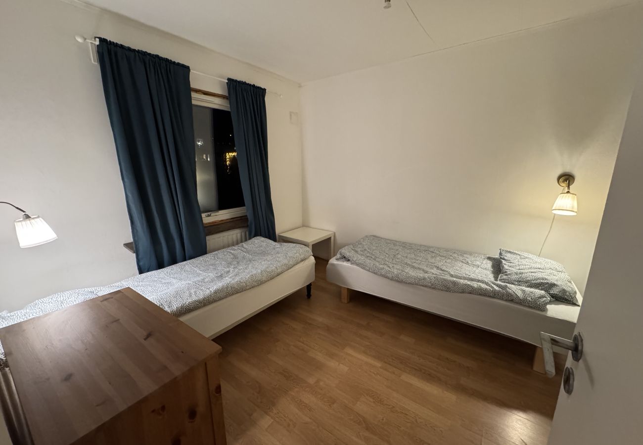 Stuga i Göteborg - Rymligt hus för arbetslag – 11 sovrum, 15 bäddar – Göteborg |SE08086
