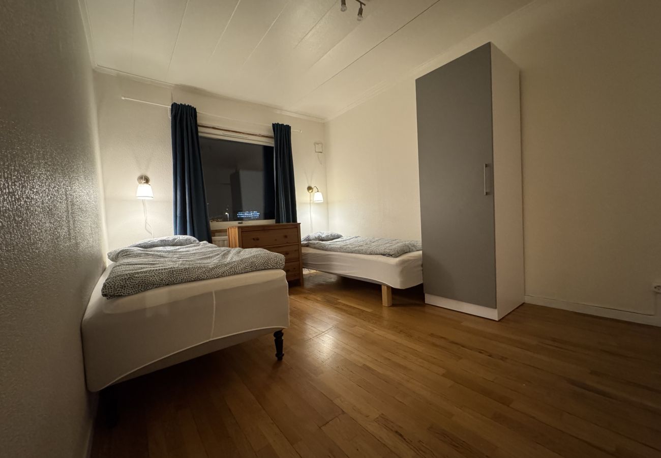 Stuga i Göteborg - Rymligt hus för arbetslag – 11 sovrum, 15 bäddar – Göteborg |SE08086
