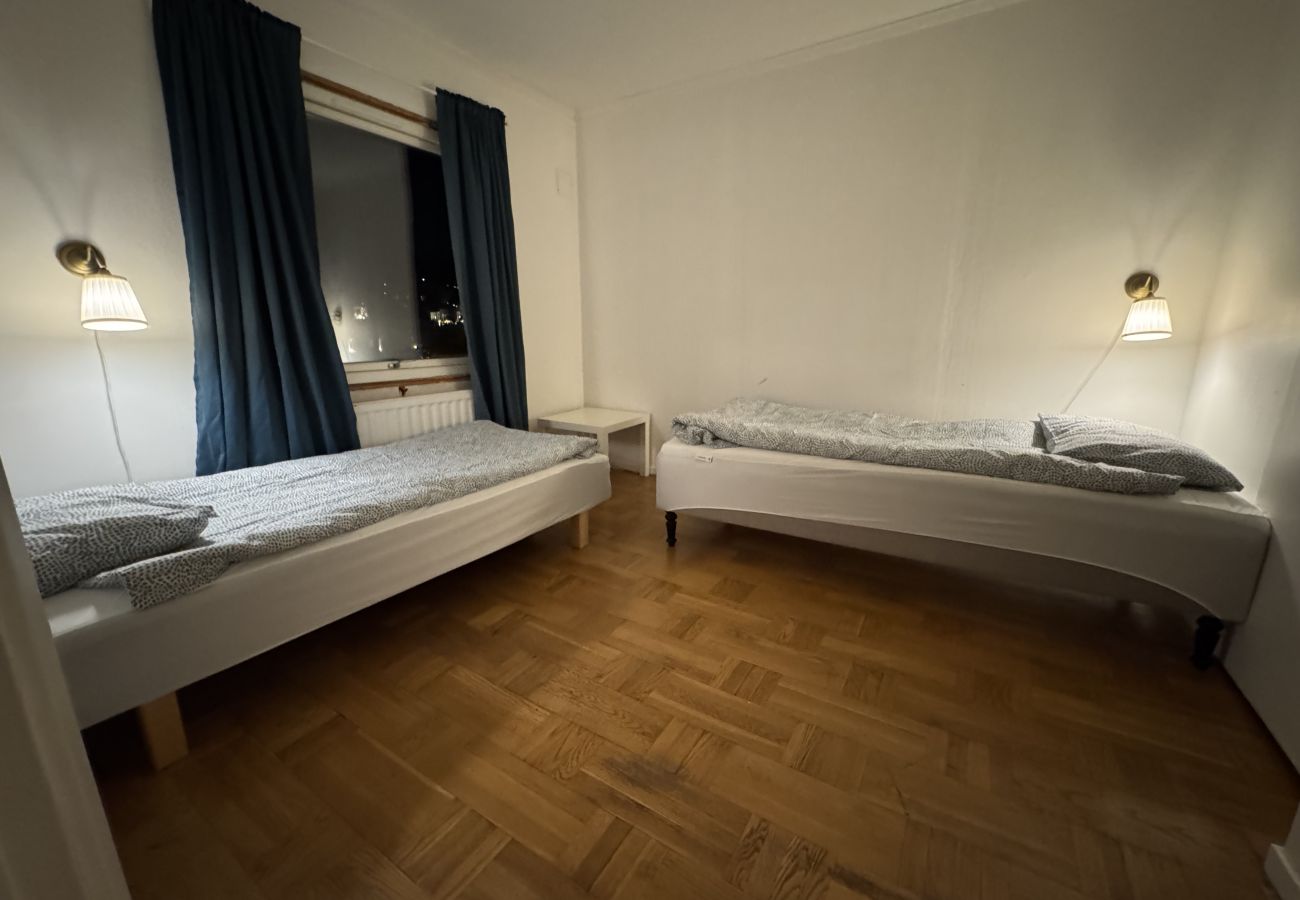 Stuga i Göteborg - Rymligt hus för arbetslag – 11 sovrum, 15 bäddar – Göteborg |SE08086