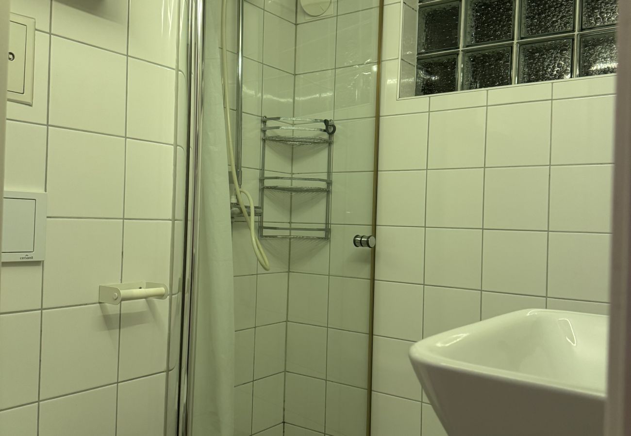 Stuga i Göteborg - Rymligt hus för arbetslag – 11 sovrum, 15 bäddar – Göteborg |SE08086
