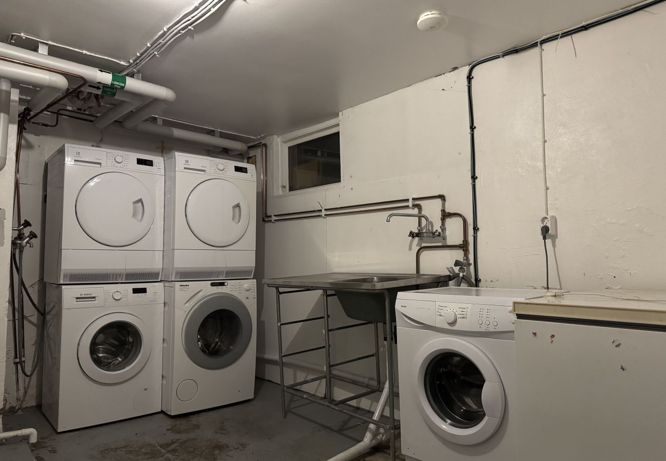 Stuga i Göteborg - Rymligt hus för arbetslag – 11 sovrum, 15 bäddar – Göteborg |SE08086