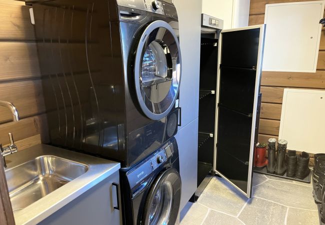 Stuga i Idre - Fjällstuga för hela familjen – nära skidåkning, golf och vandring|SE19053 Stuga i Idre - Fjällstuga för hela familjen – nära skidåkning, golf och vandring|SE19053