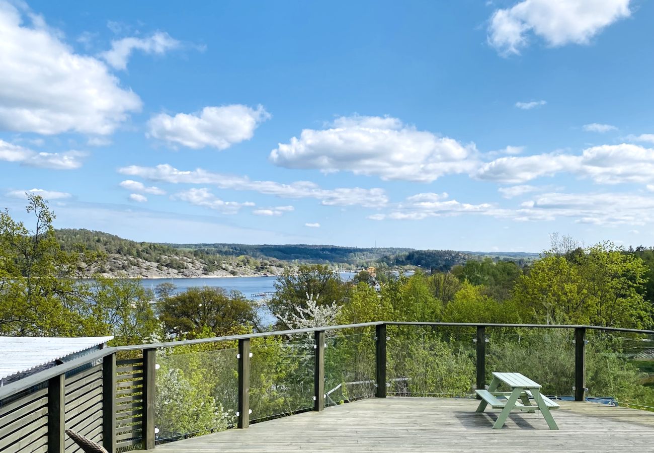 Stuga i Svanesund - Lovely sea view & walking distance to Svanesund beach | SE09150