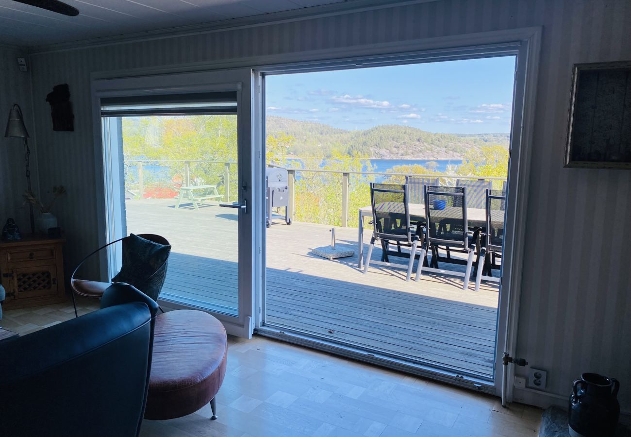 Stuga i Svanesund - Lovely sea view & walking distance to Svanesund beach | SE09150