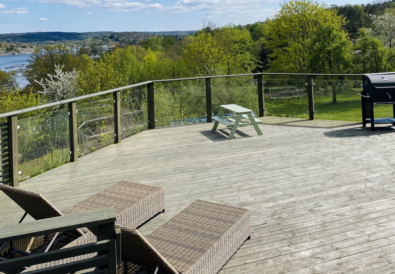 Stuga i Svanesund - Lovely sea view & walking distance to Svanesund beach | SE09150