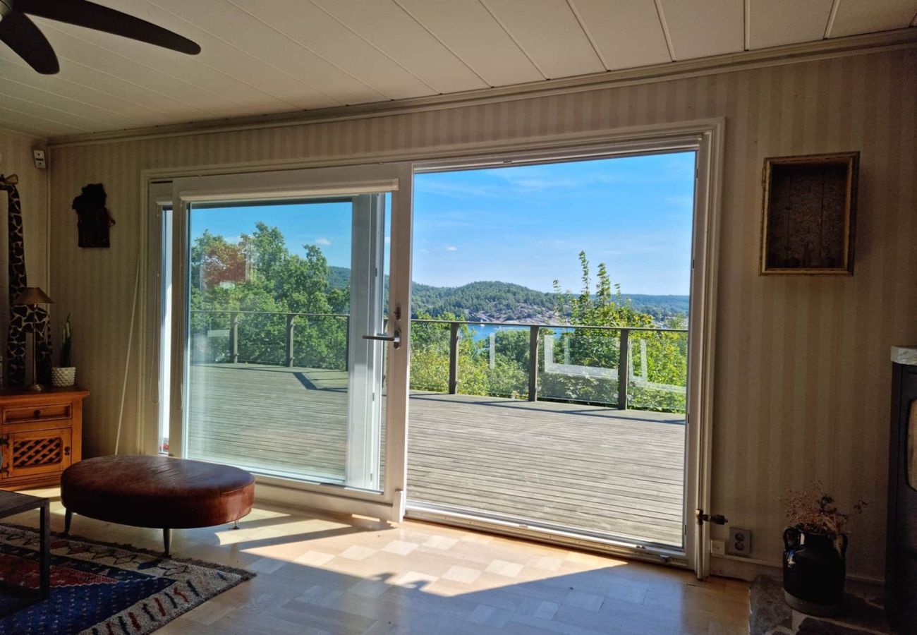 Stuga i Svanesund - Lovely sea view & walking distance to Svanesund beach | SE09150
