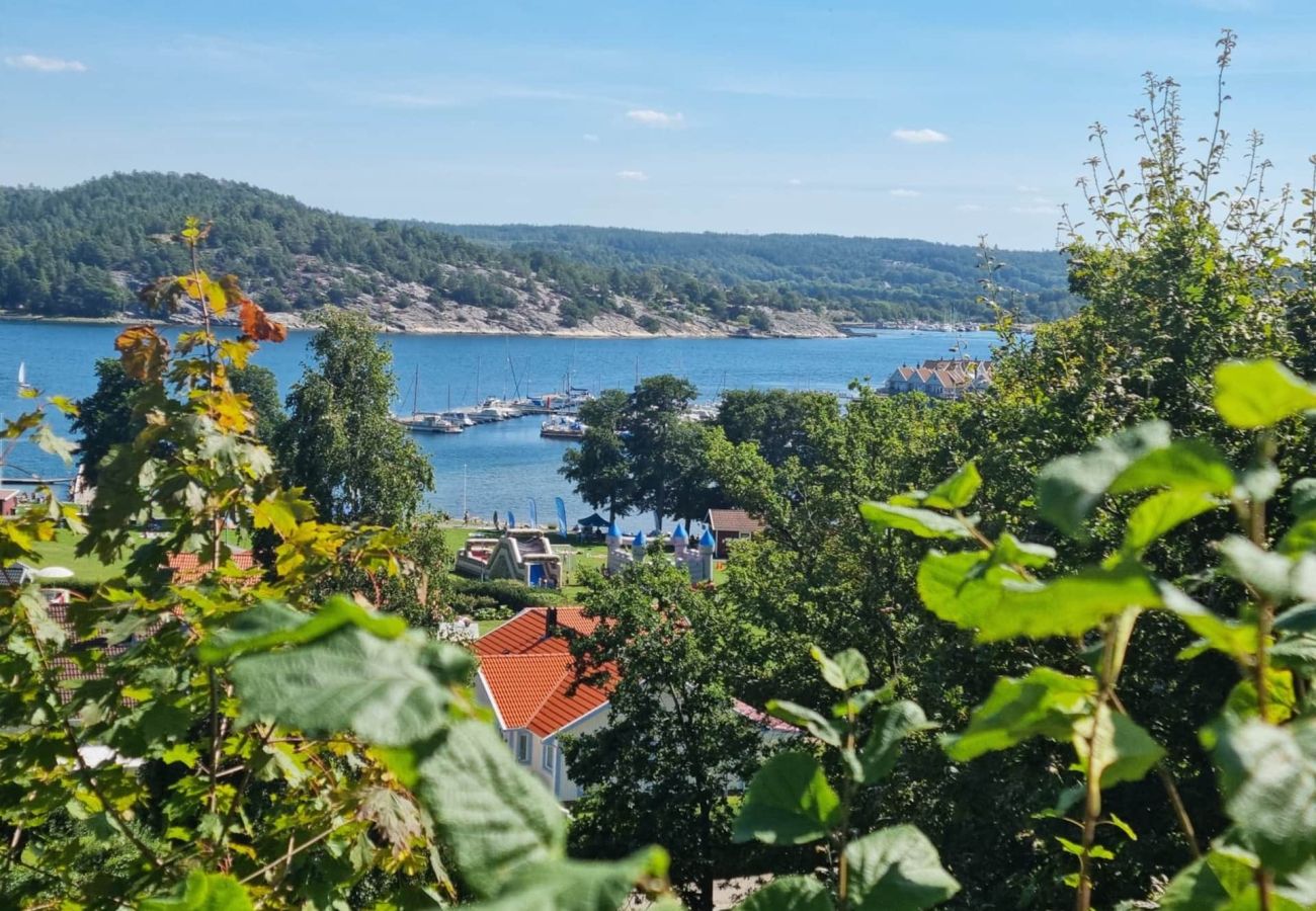 Stuga i Svanesund - Lovely sea view & walking distance to Svanesund beach | SE09150
