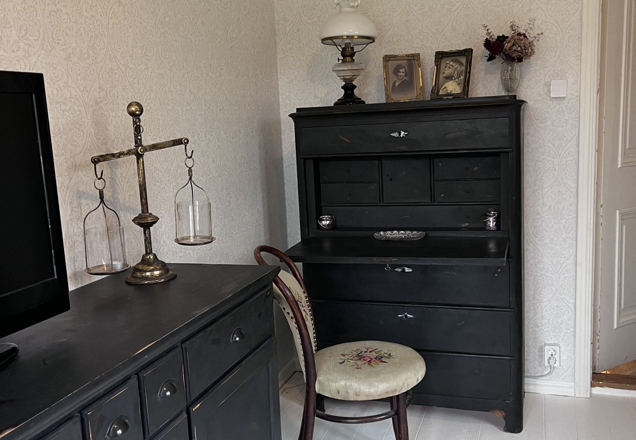 Villa i Svanesund - Stort charmigt hus med pool & sjöutsikt nära Svanesund | SE09167