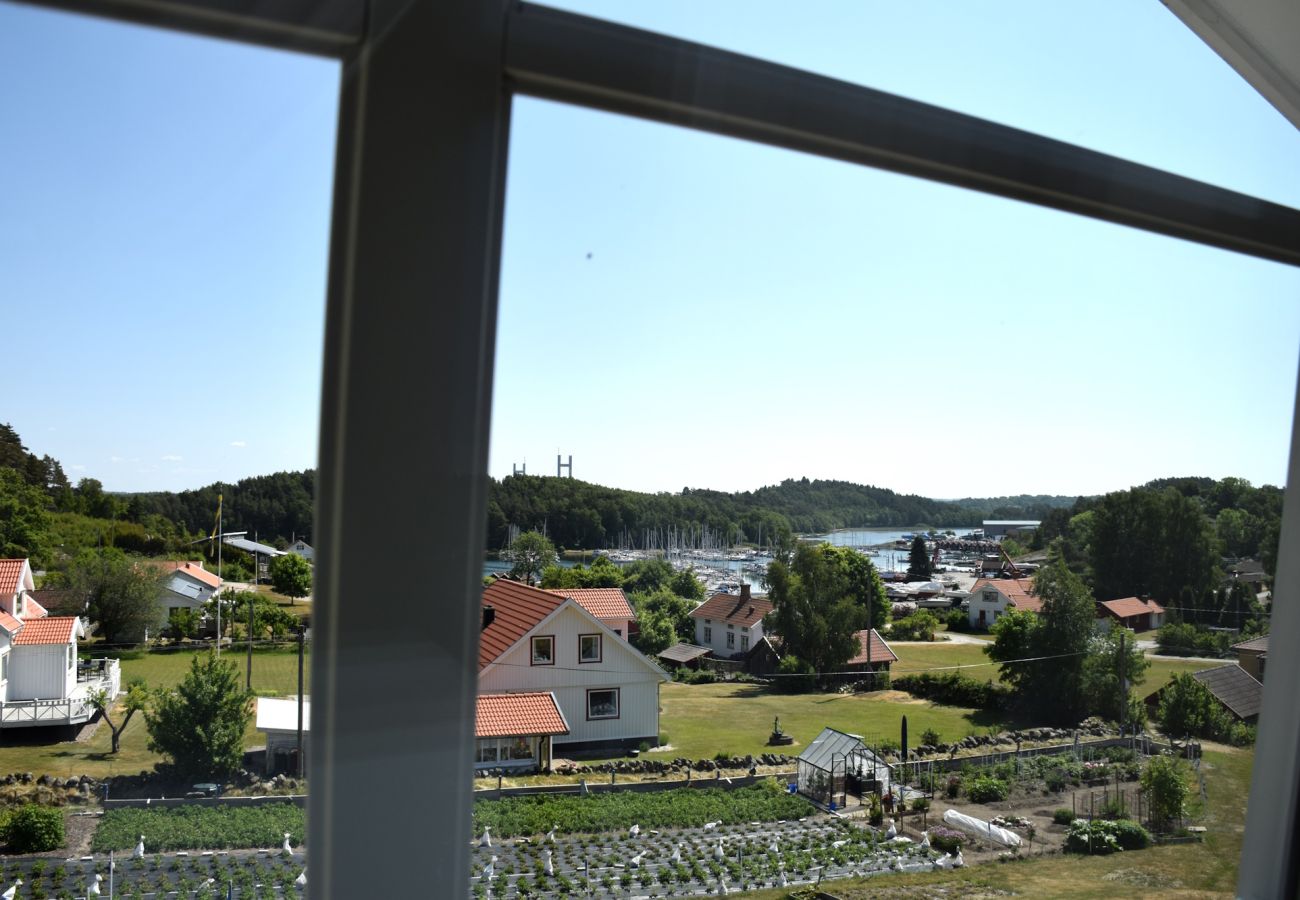 Stuga i Myggenäs - Fiskarvilla med havsutsikt & gångavstånd till bad | SE09161