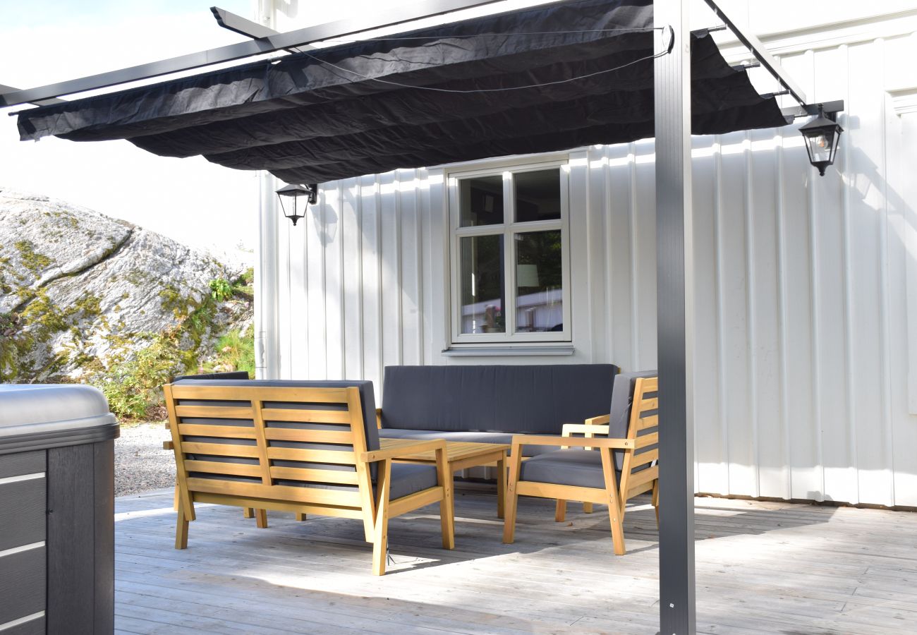 Villa i Henån - Nybyggt hus nära hav & badplats | SE09166