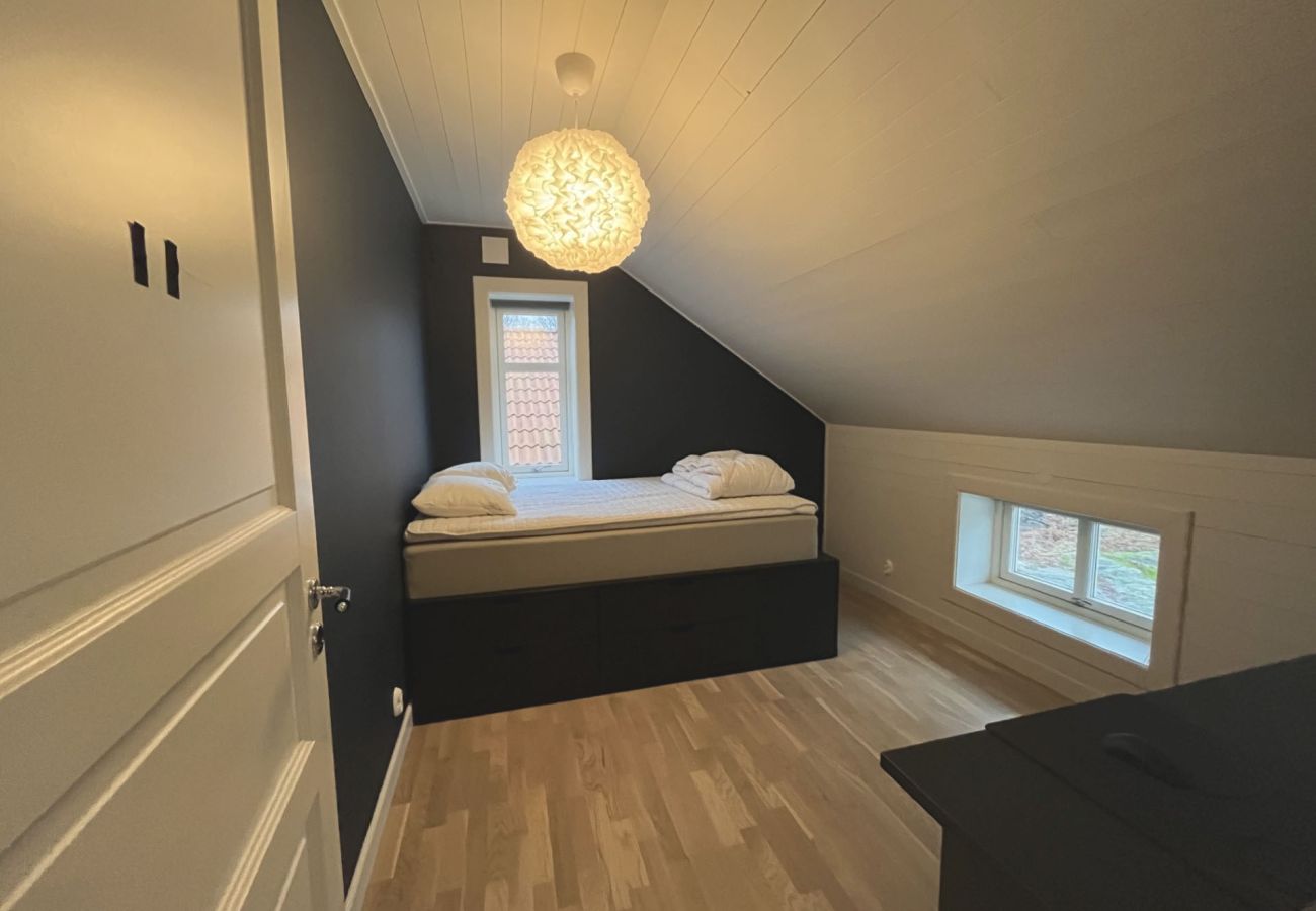 Stuga i Henån - Nybyggt hus nära hav & badplats | SE09166