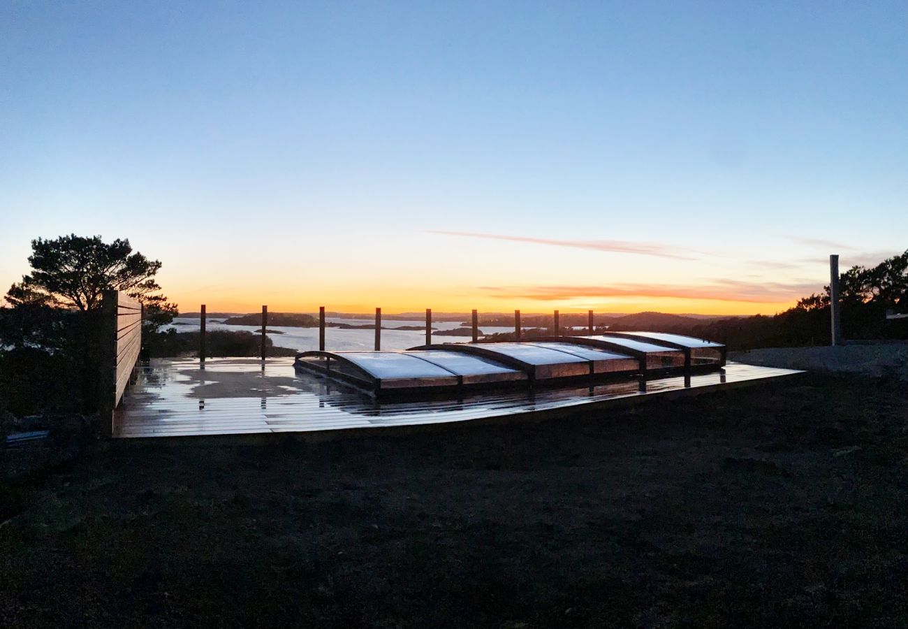 Villa i Varekil - Villa med pool och havsutsikt på Orust | SE09168