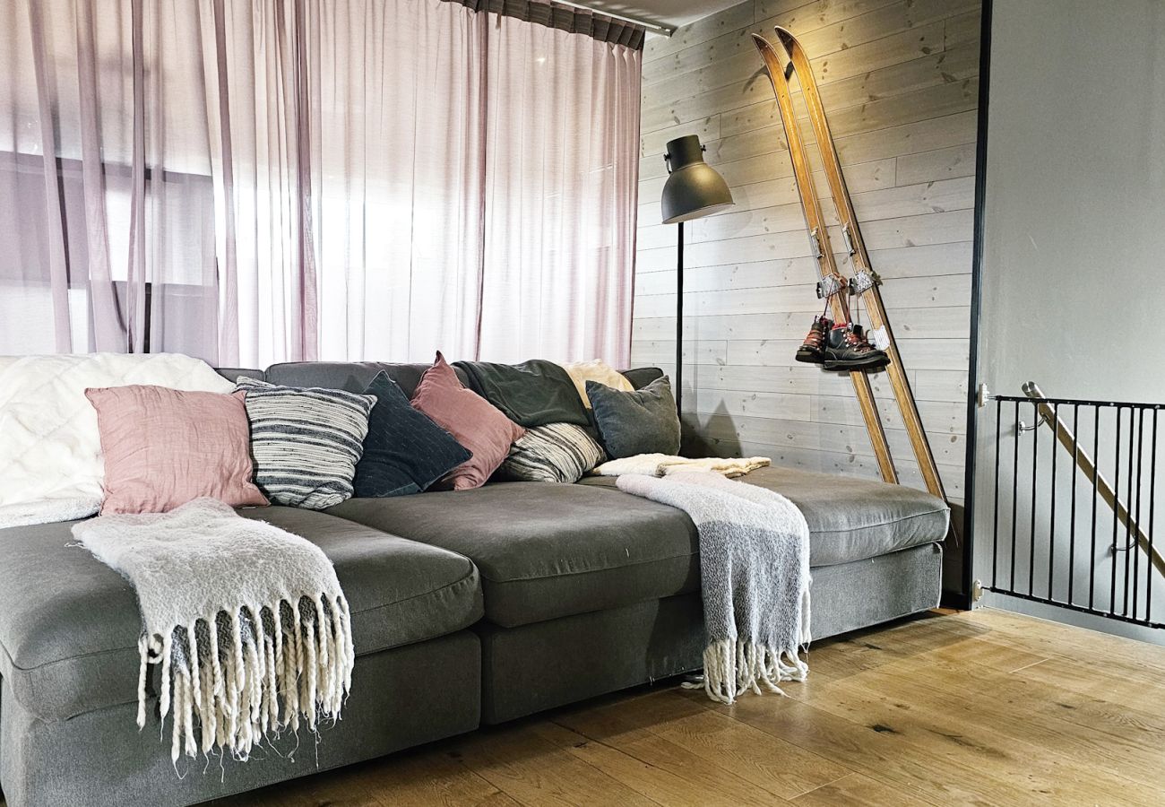 Villa i Varekil - Villa med pool och havsutsikt på Orust | SE09168