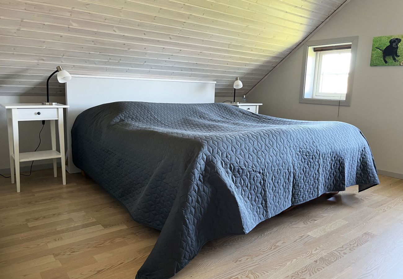 Stuga i Hälleviksstrand - Villa med havstomt, brygga och sjöbod i Edshult | SE09172