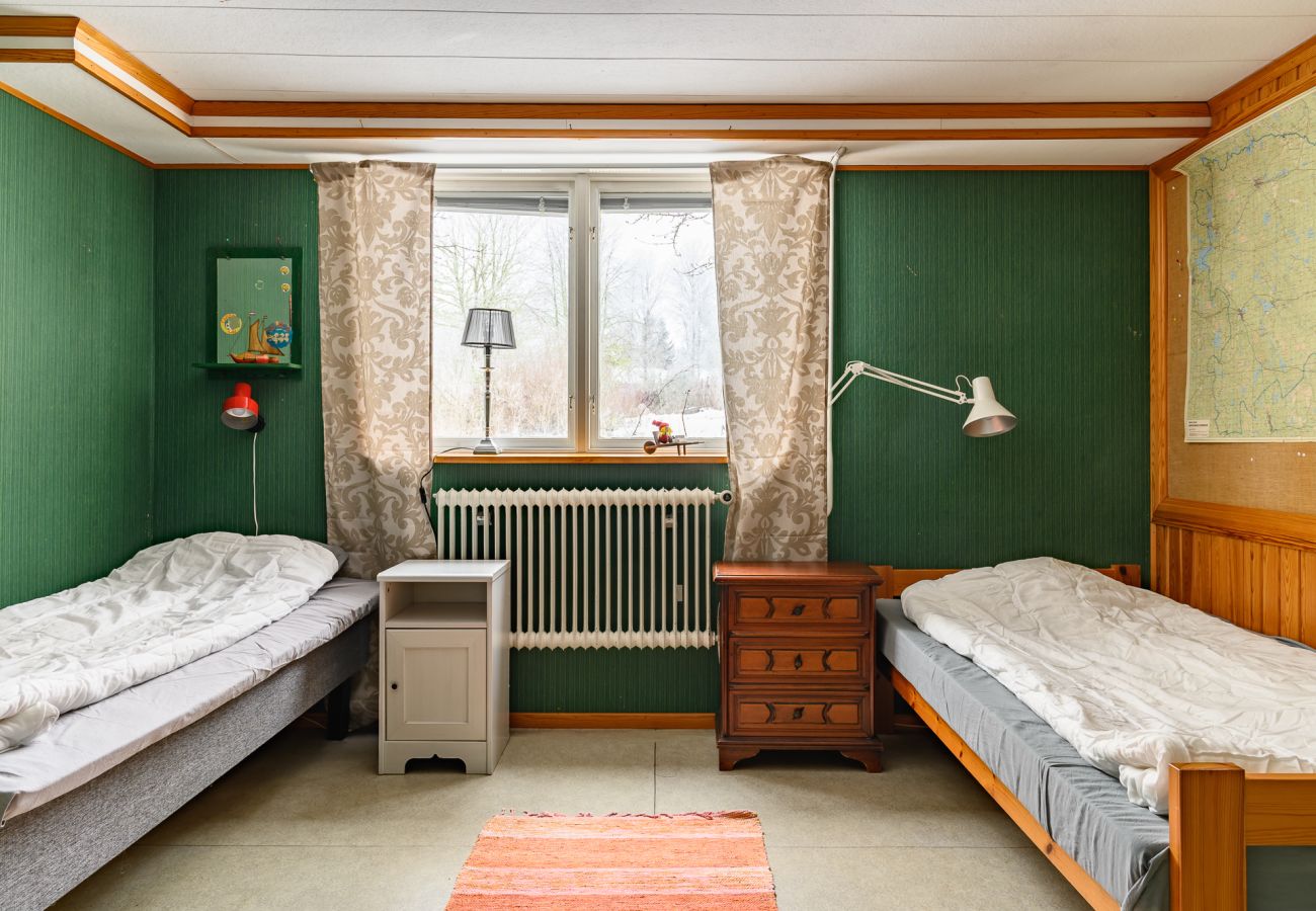 Stuga i Åseda - Semesterhus med sjöläge i Åseda |SE06091