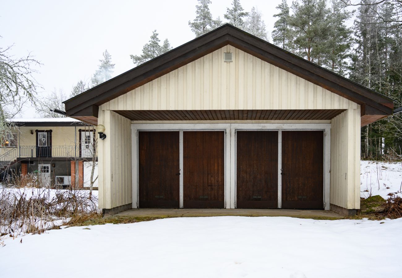 Stuga i Åseda - Semesterhus med sjöläge i Åseda |SE06091