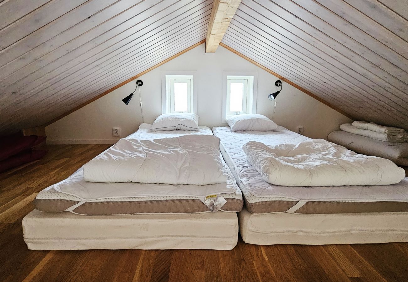 Lanthus i Fagerfjäll - Naturnära stuga 500 m till hav | SE09179