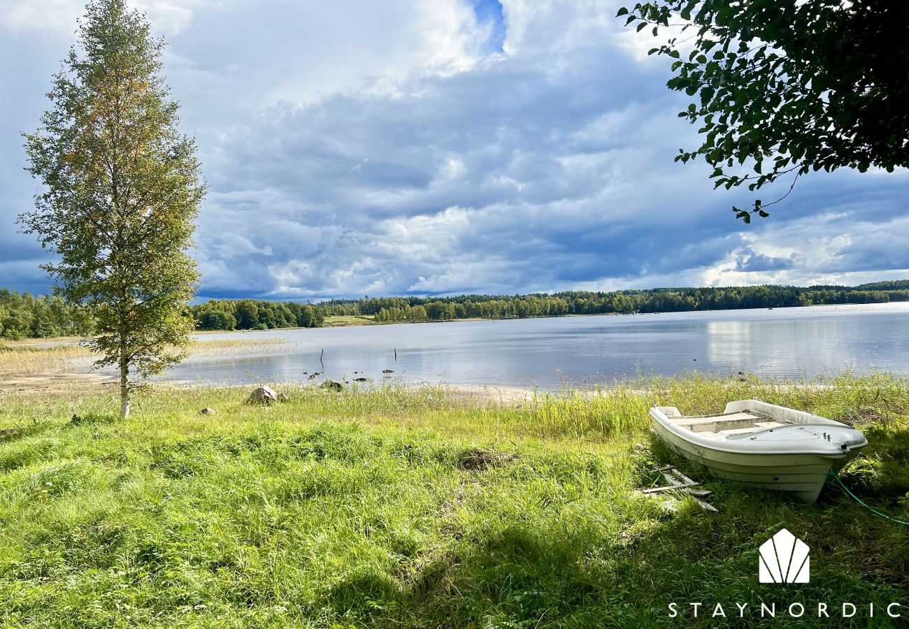 Stuga i Ljung - Lantlig charm och modern komfort – nära natur och bad |SE08016