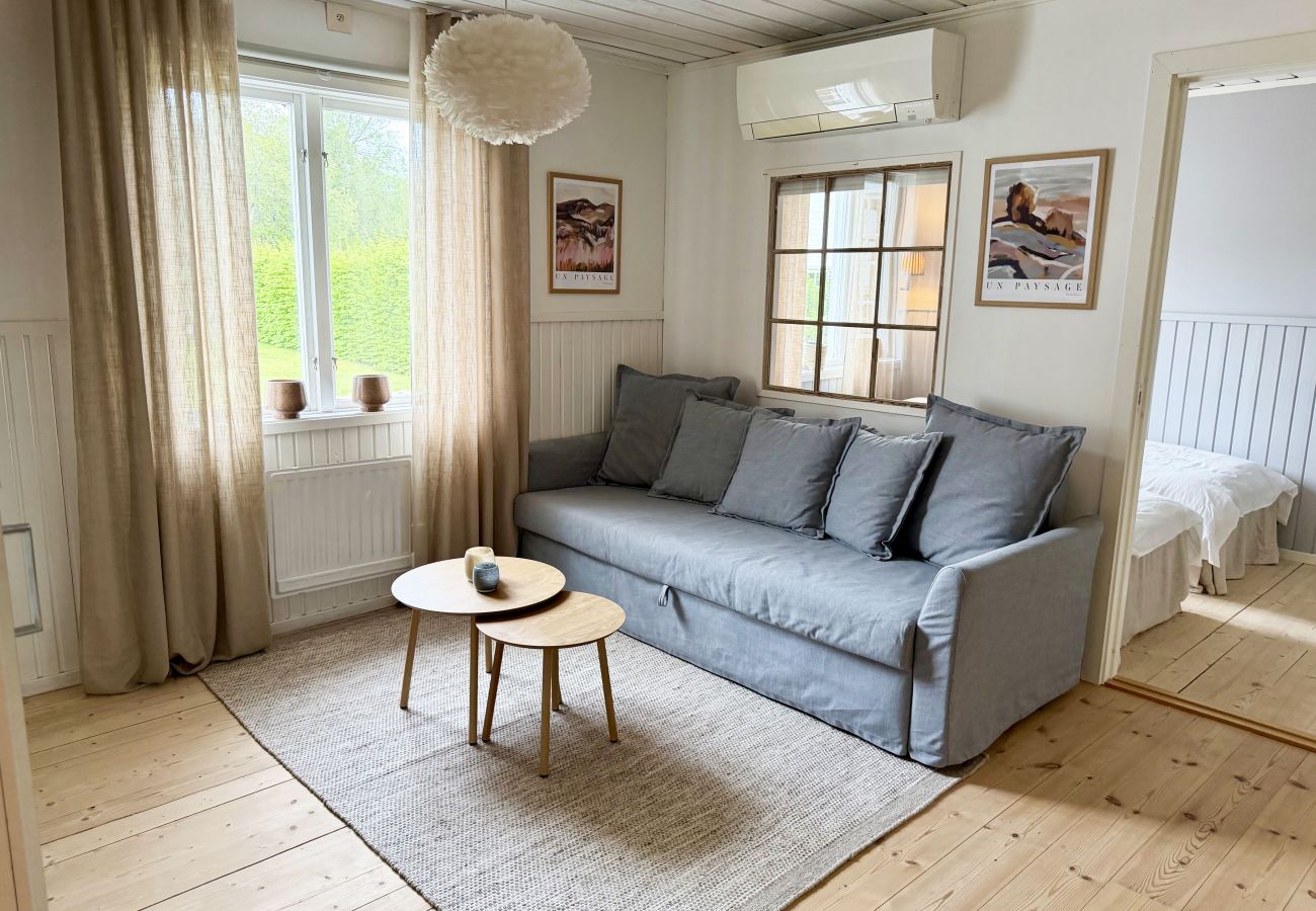 Stuga i Ljung - Lantlig charm och modern komfort – nära natur och bad |SE08016