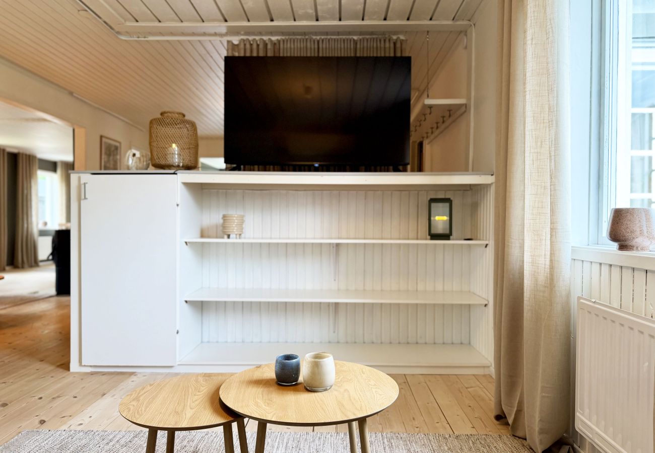 Stuga i Ljung - Lantlig charm och modern komfort – nära natur och bad |SE08016