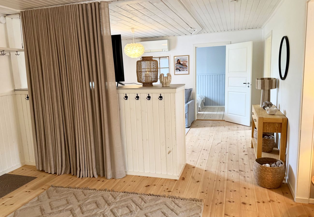 Stuga i Ljung - Lantlig charm och modern komfort – nära natur och bad |SE08016
