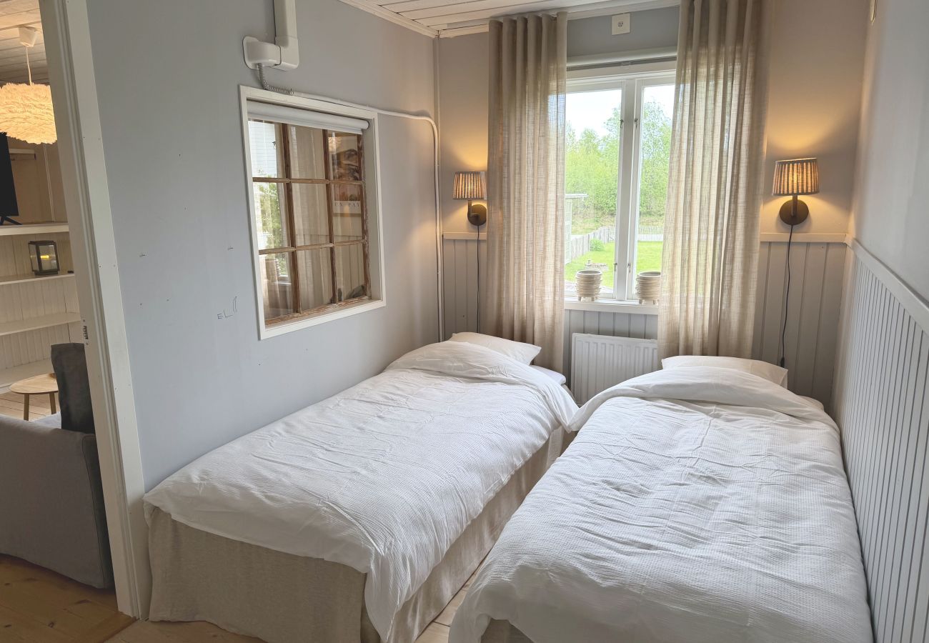 Stuga i Ljung - Lantlig charm och modern komfort – nära natur och bad |SE08016