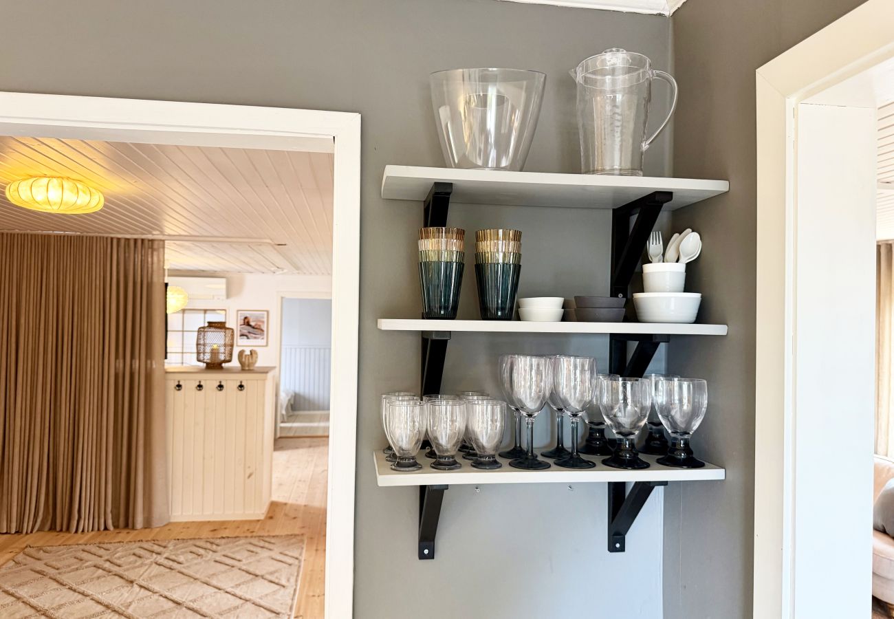 Stuga i Ljung - Lantlig charm och modern komfort – nära natur och bad |SE08016