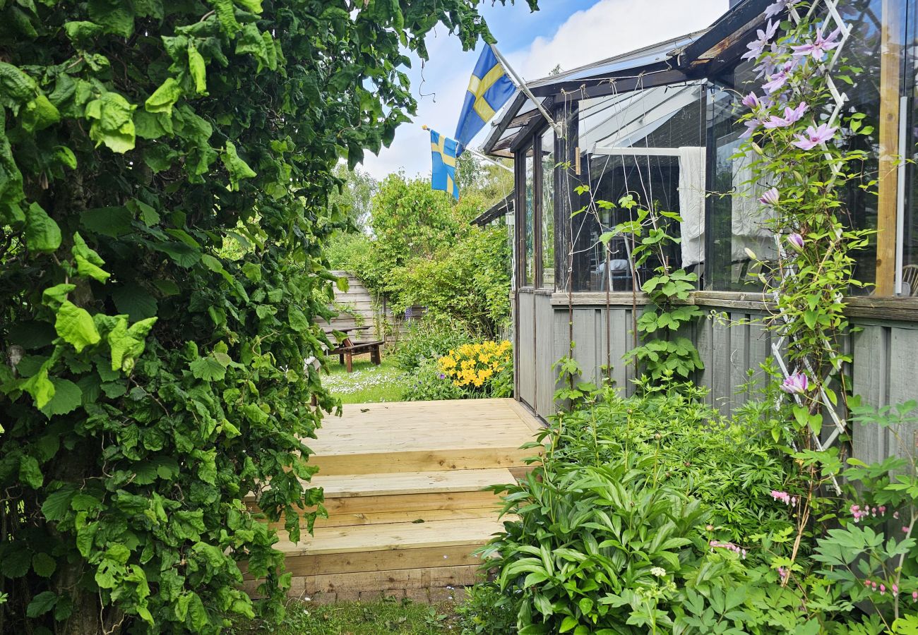 Stuga i Varekil - Stort rymligt hus med bastu på Orust | SE09182