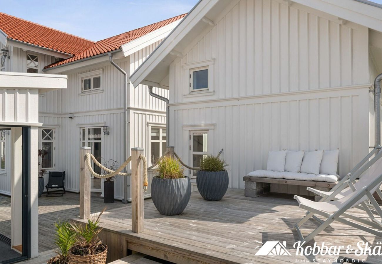 Stuga i Rönnäng - Stort modernt hus vid havet i Rönnäng | SE09177