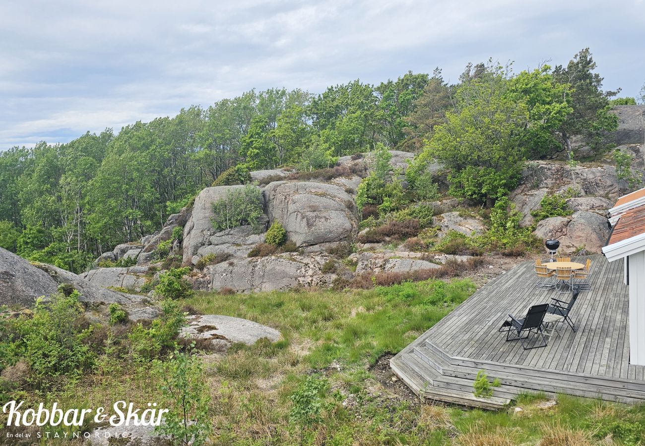 Stuga i Hjälteby - Skärgårdshus bland Bohusläns klippor | SE09181