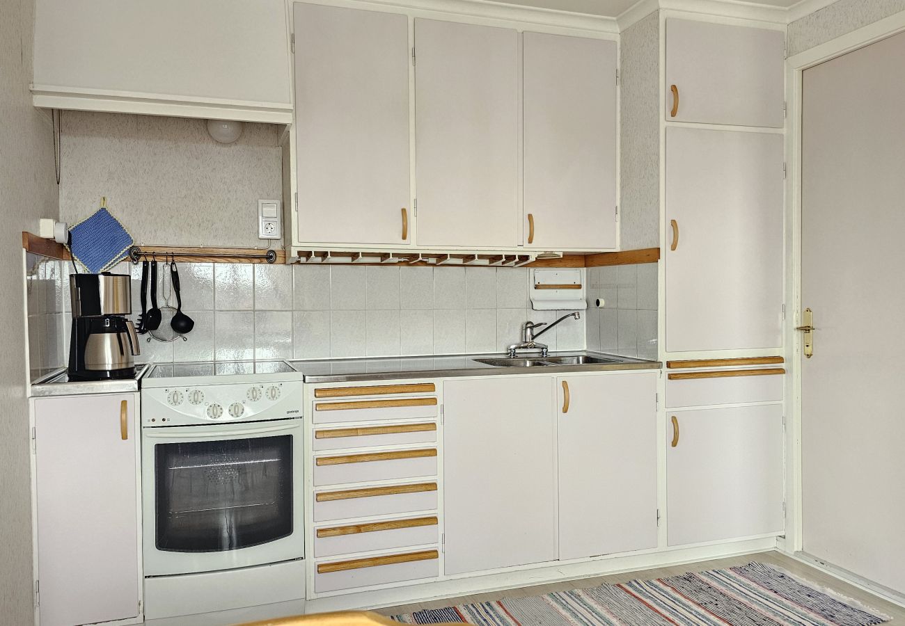 Lägenhet i Skärhamn - Apartment Near the Sea in Skärhamn | SE09178
