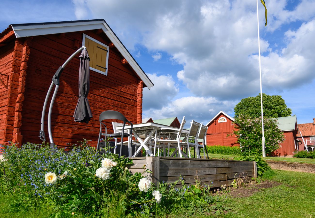 Stuga i Vena - Lantligt hus nära Astrid Lindgrens värld | SE05100