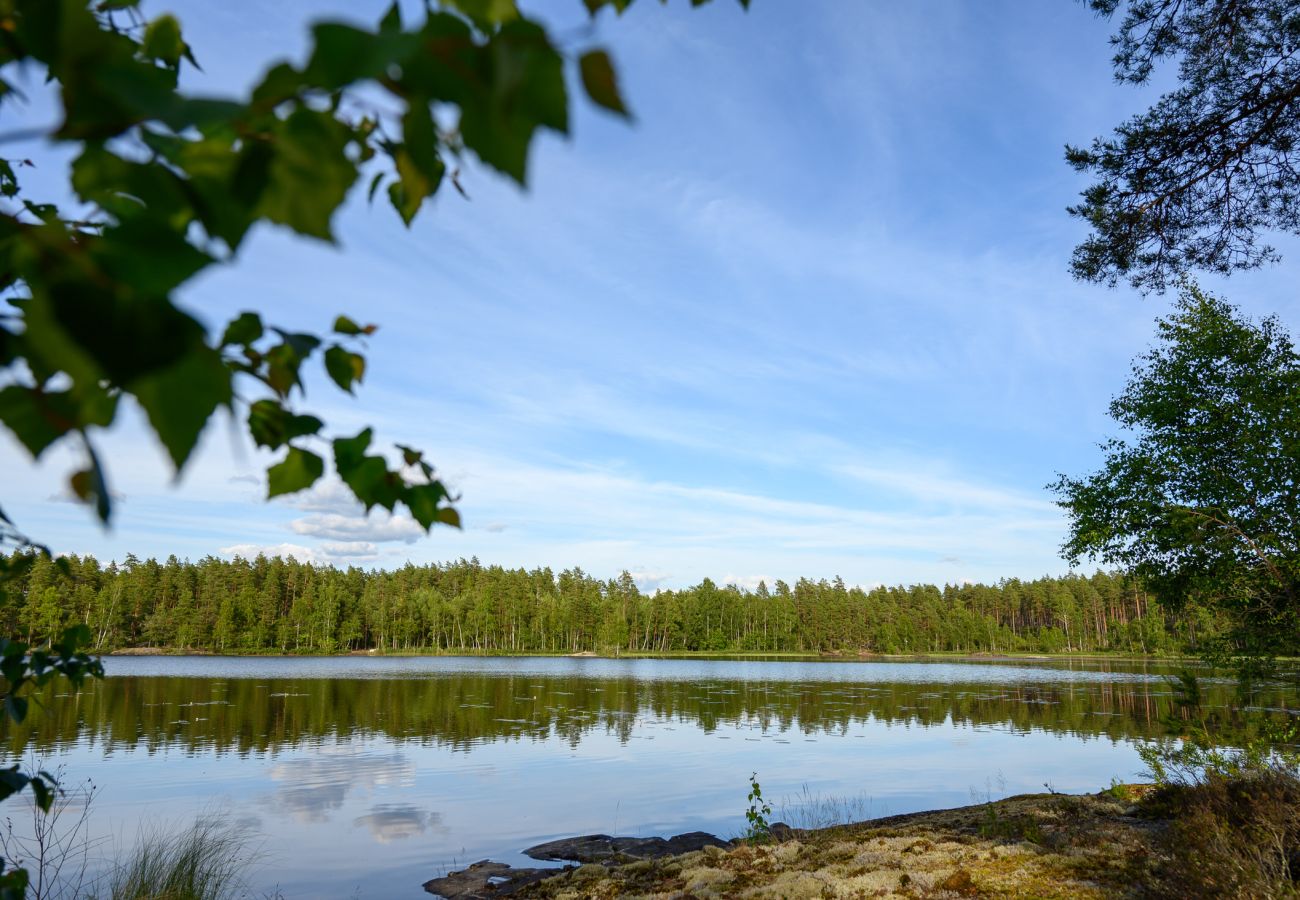 Stuga i Vena - Lantligt hus nära Astrid Lindgrens värld | SE05100